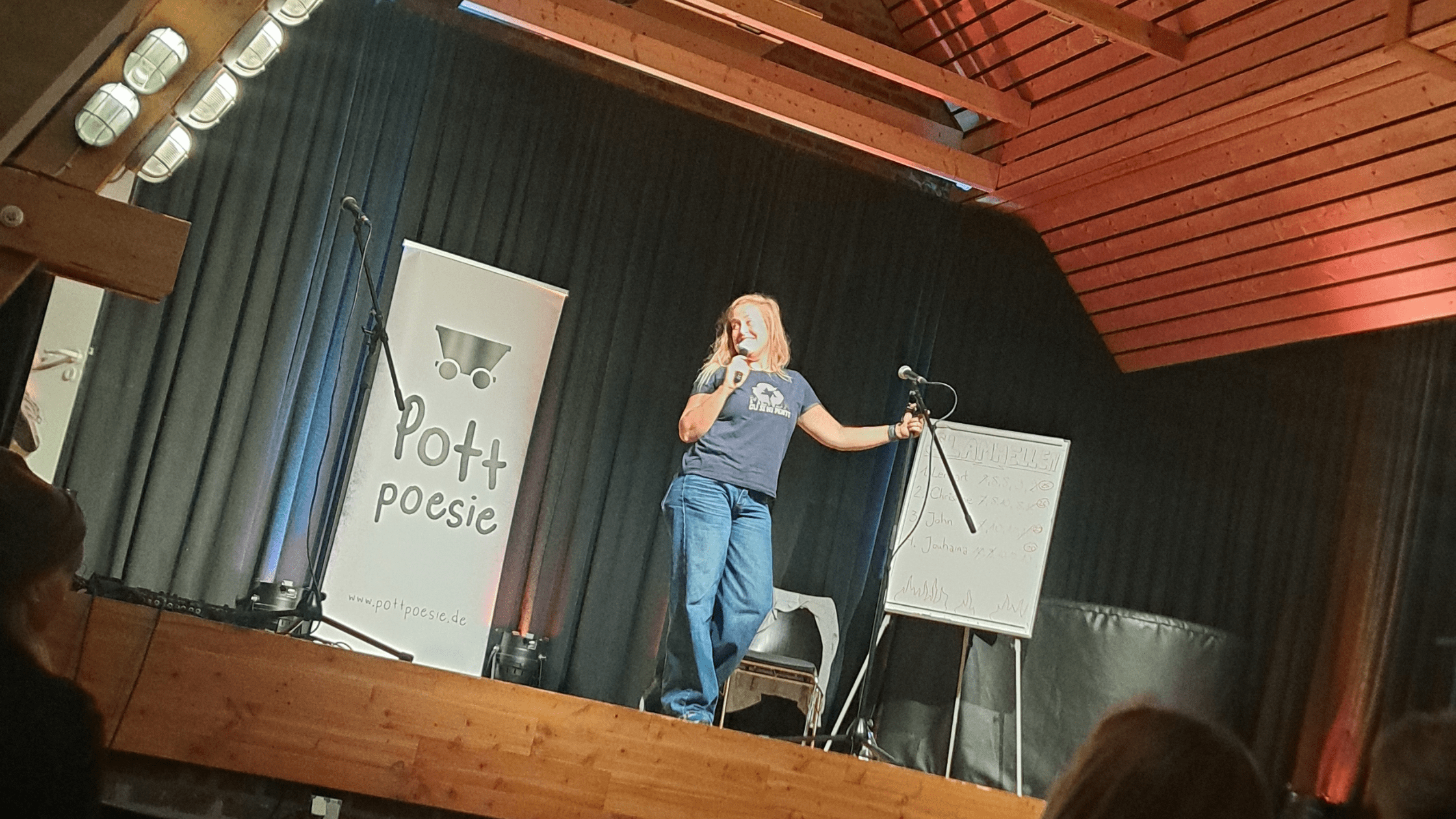 Was ist Poetry Slam? Und warum ist es eine gute Sache? Hier kommen Antworten!